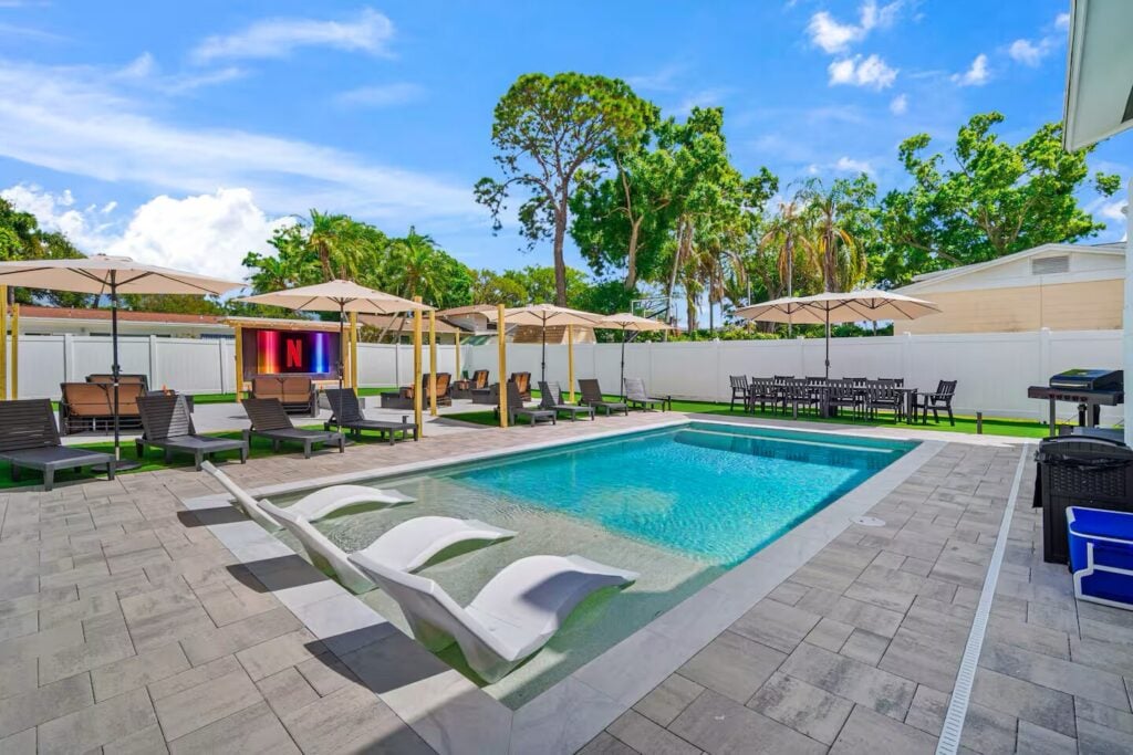 Two New Luxury Rentals Live 9dc25f02 c554 4bb6 adde 53cc754973b5